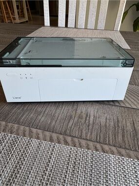 White Scanner – Compact Photo & Document Scanner